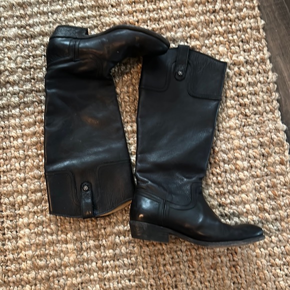 Frye Shoes - Frye Boots